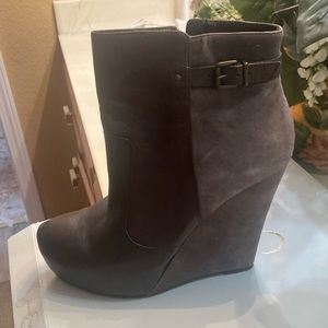 Smokey Taupe-charcoal leather & suede booty platform... so comfy.